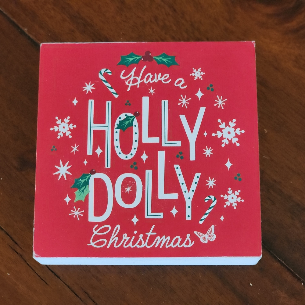 DOLLY PARTON Red Christmas Decor 'Have A Holly Dolly Christmas'
